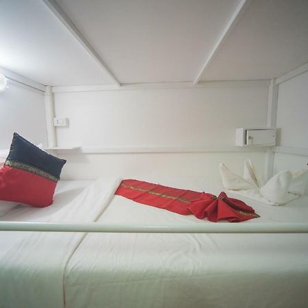 Panda Hostel Phuket (Adults Only) Patong Экстерьер фото
