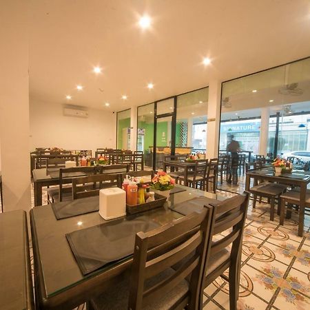 Panda Hostel Phuket (Adults Only) Patong Экстерьер фото