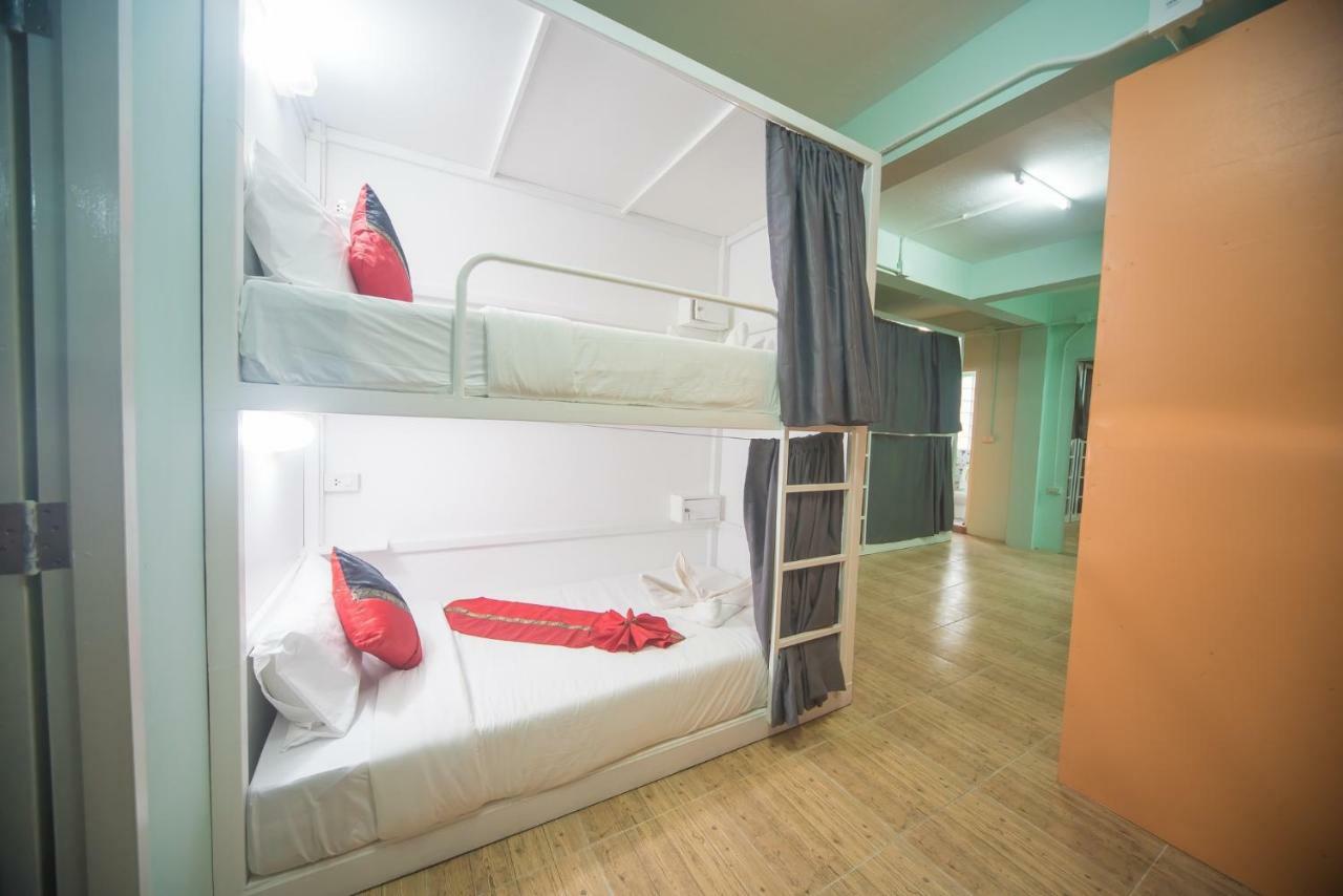 Panda Hostel Phuket (Adults Only) Patong Экстерьер фото