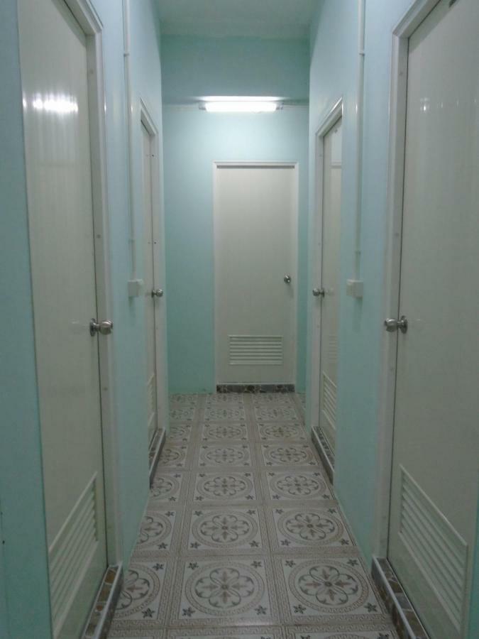Panda Hostel Phuket (Adults Only) Patong Экстерьер фото