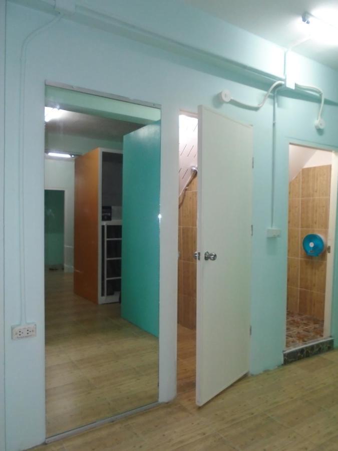 Panda Hostel Phuket (Adults Only) Patong Экстерьер фото