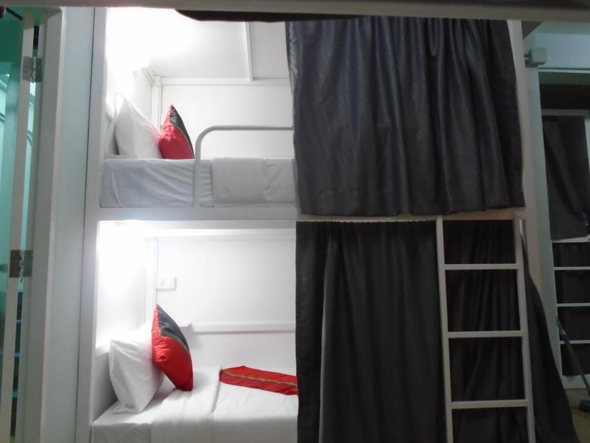 Panda Hostel Phuket (Adults Only) Patong Экстерьер фото