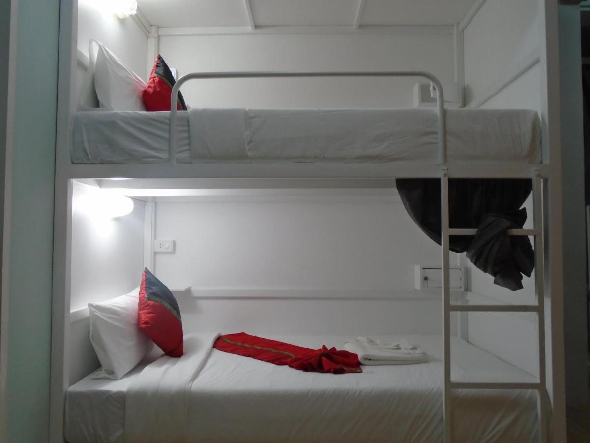Panda Hostel Phuket (Adults Only) Patong Экстерьер фото